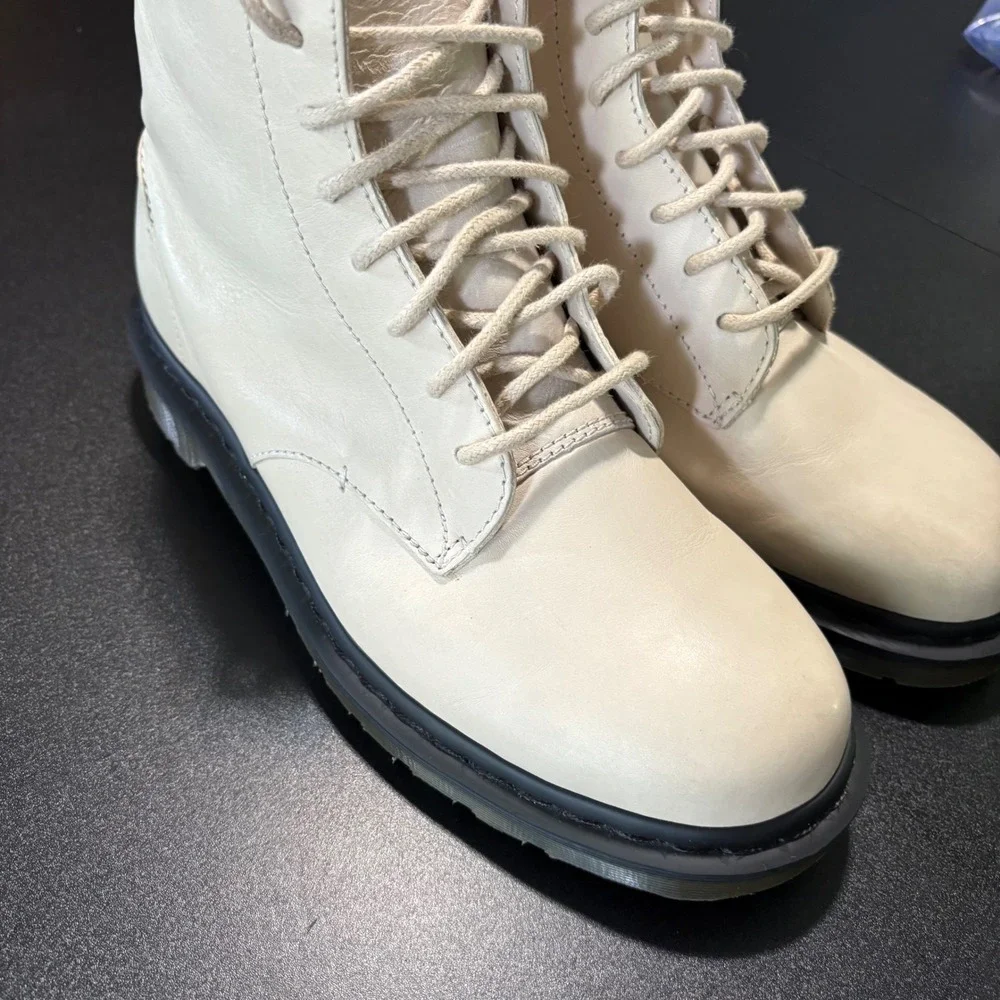 Dr. Martens Pascal Decon 8-eye combat boots Bone black sole leather size 9 men